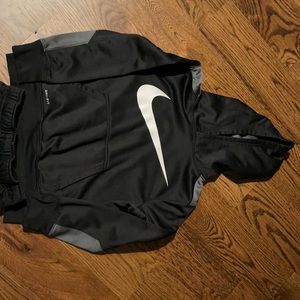 Nike boys black/gray M hoodie/pants set